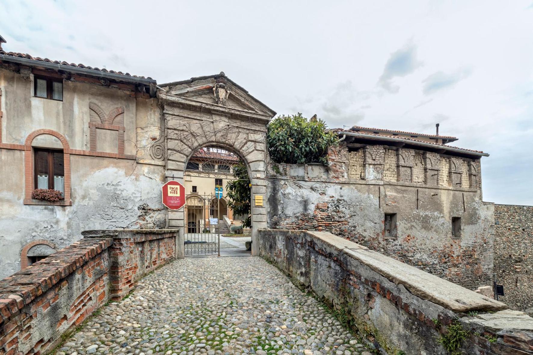 Appartamento Palazzo dei Duchi Avigliana Esterno foto